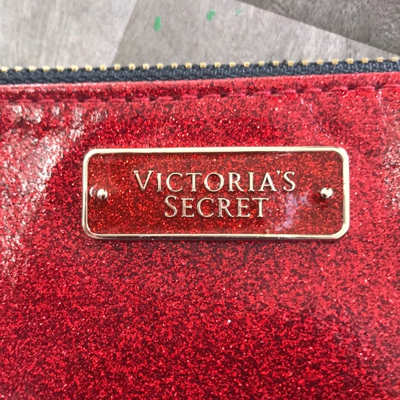 🎁4/$25 - VICTORIA’S SECRET cosmetic bag - NEW - Picture 2 of 8